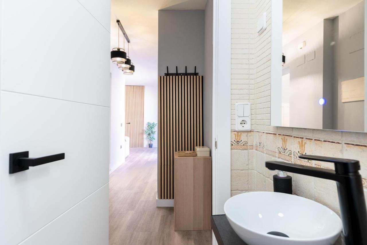 Atico Con Terraza San Juan De La Palma Apartment Sevilla Exterior foto